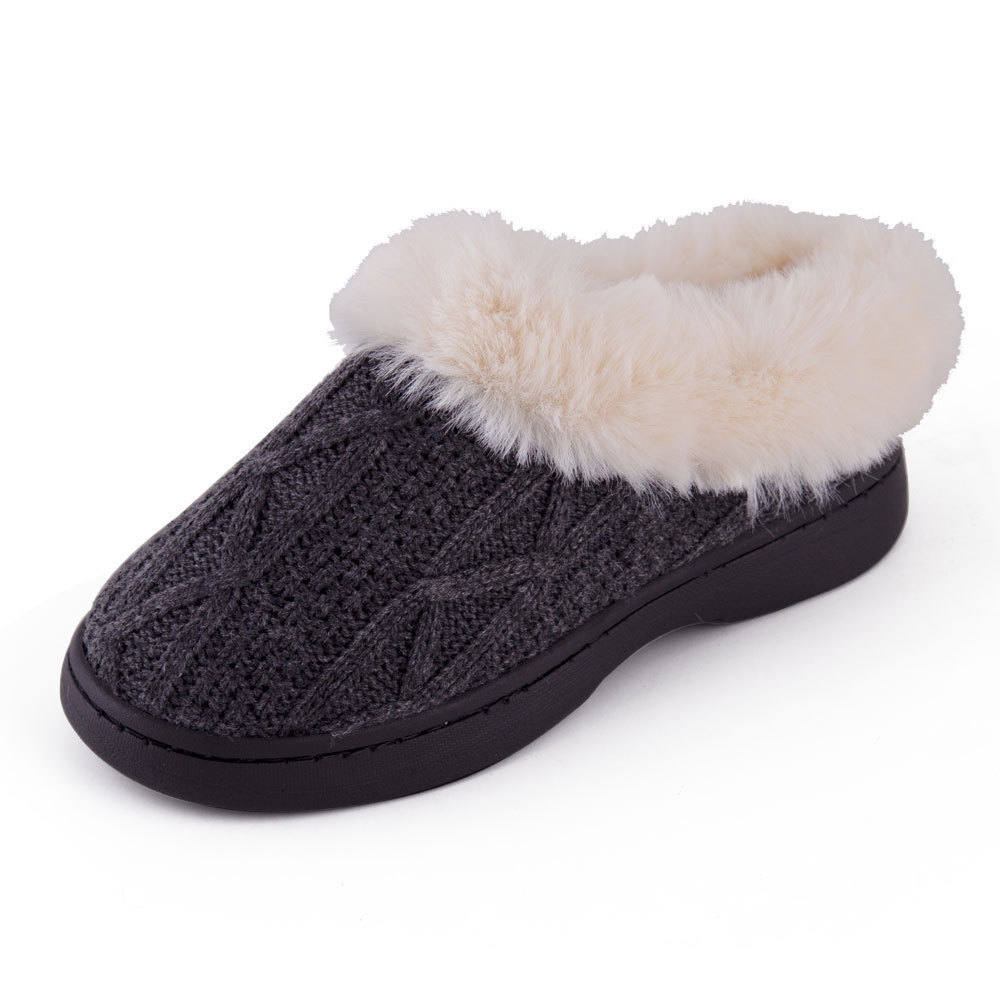 Warm indoor and outdoor slippers for men women are promotional gifts autumn winter couples