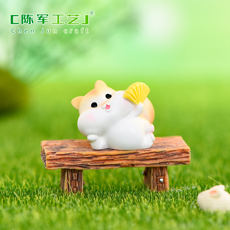 New pine mouse landscape gardening DIY decoration accessories cute little squirrel desktop resin