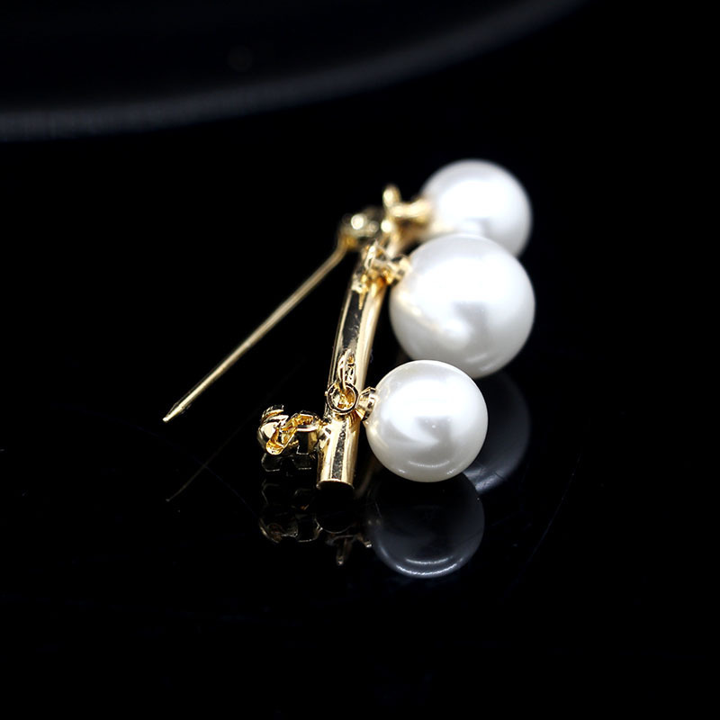 Fashion high-end brooch cardigan Pearl silk scarf collar pin anti-slip waist clothing accessories