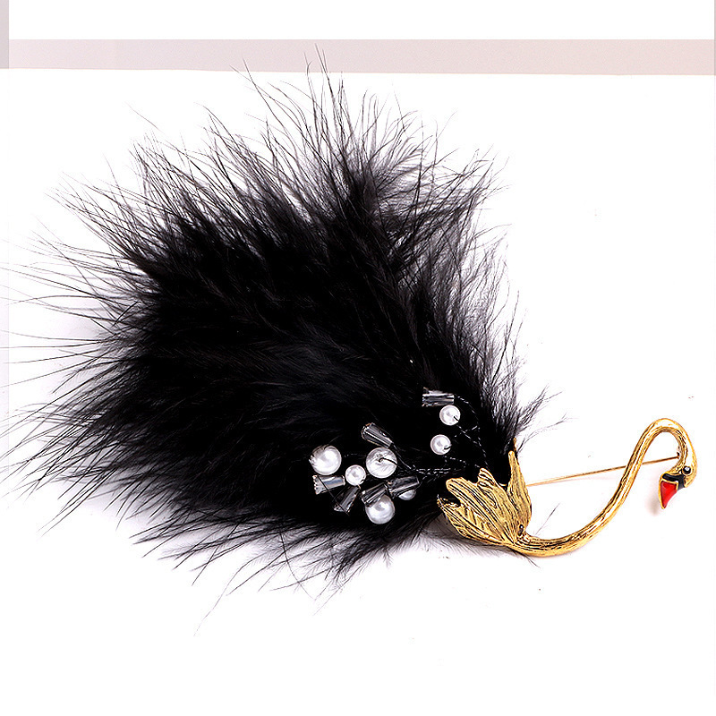 Winter and autumn vintage brooch Black Swan ostrich pearl pin popular women's clothing accessories wholesale