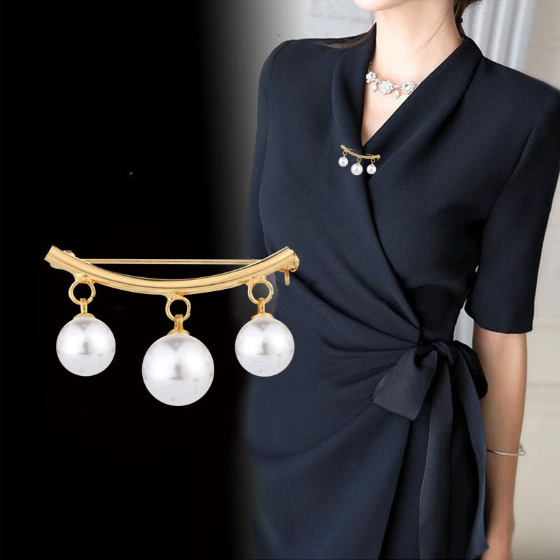 Fashion high-end brooch cardigan Pearl silk scarf collar pin anti-slip waist clothing accessories