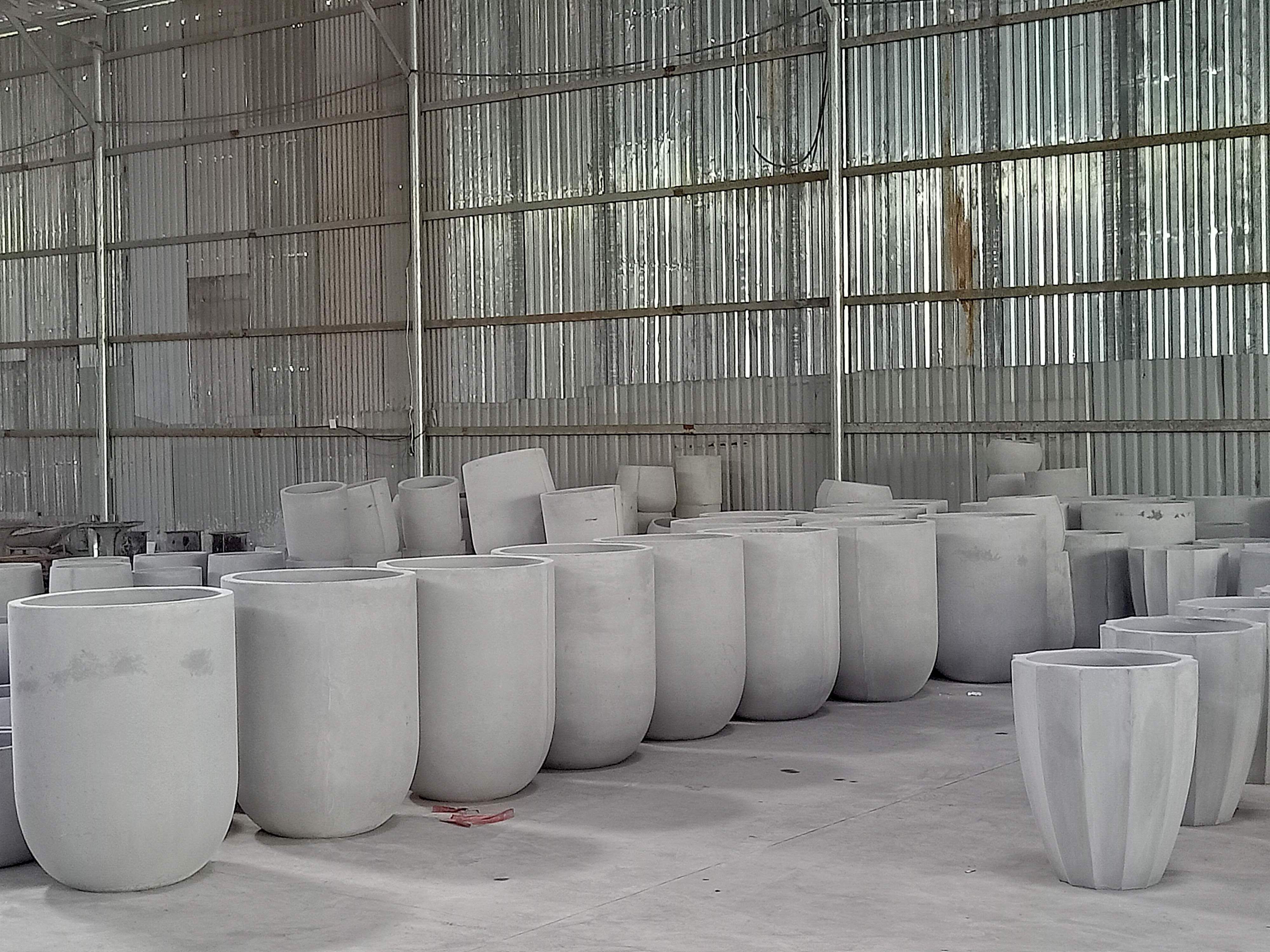 Wholesale customized sphere flower pot planters outdoor fiberglass cement from Vietnam factory