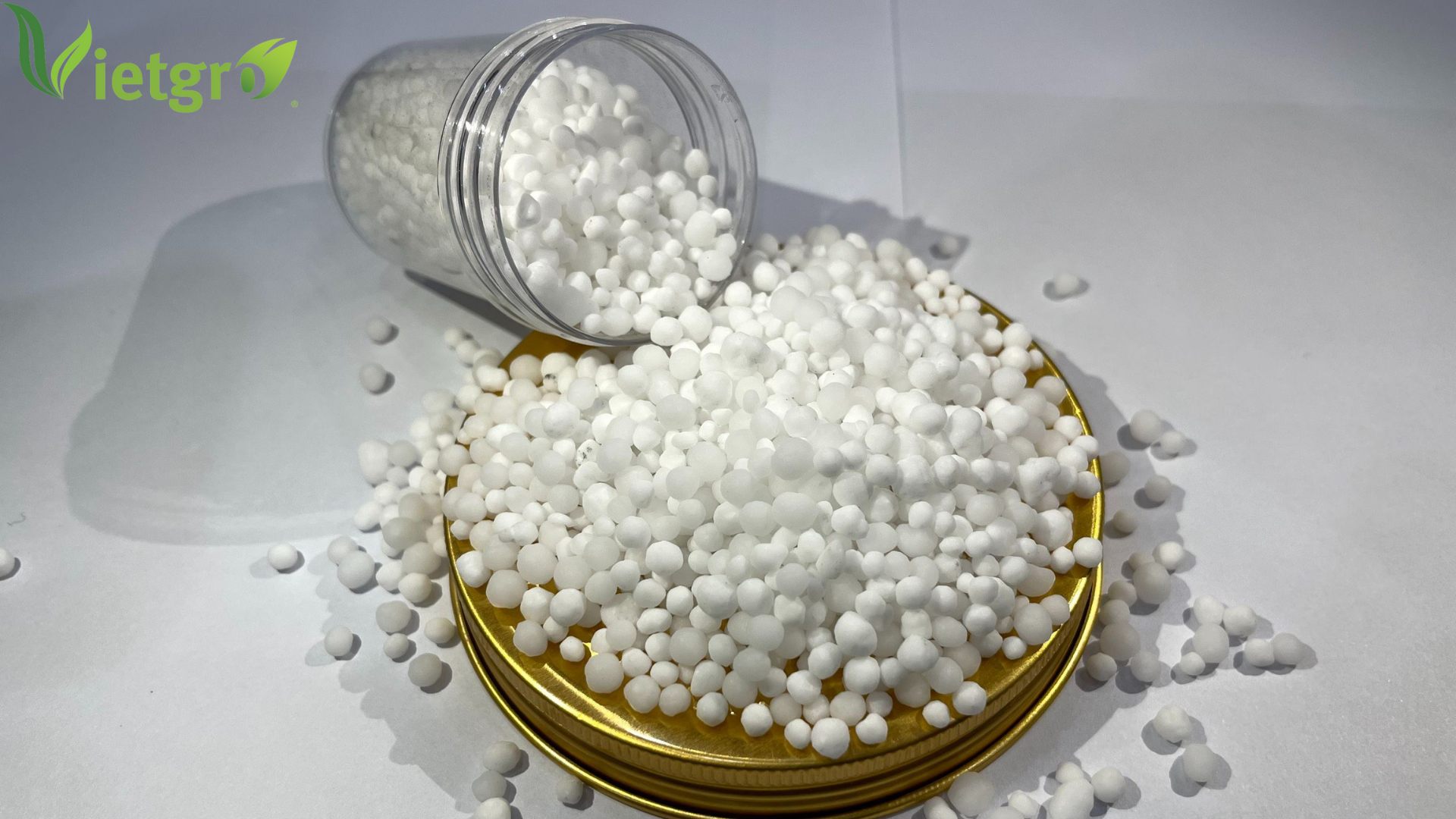 VG UREA 46% - Nitrogen Fertilizer Urea 46-0-0 - Granular Fertilizer - Fertilizer - Granular UREA