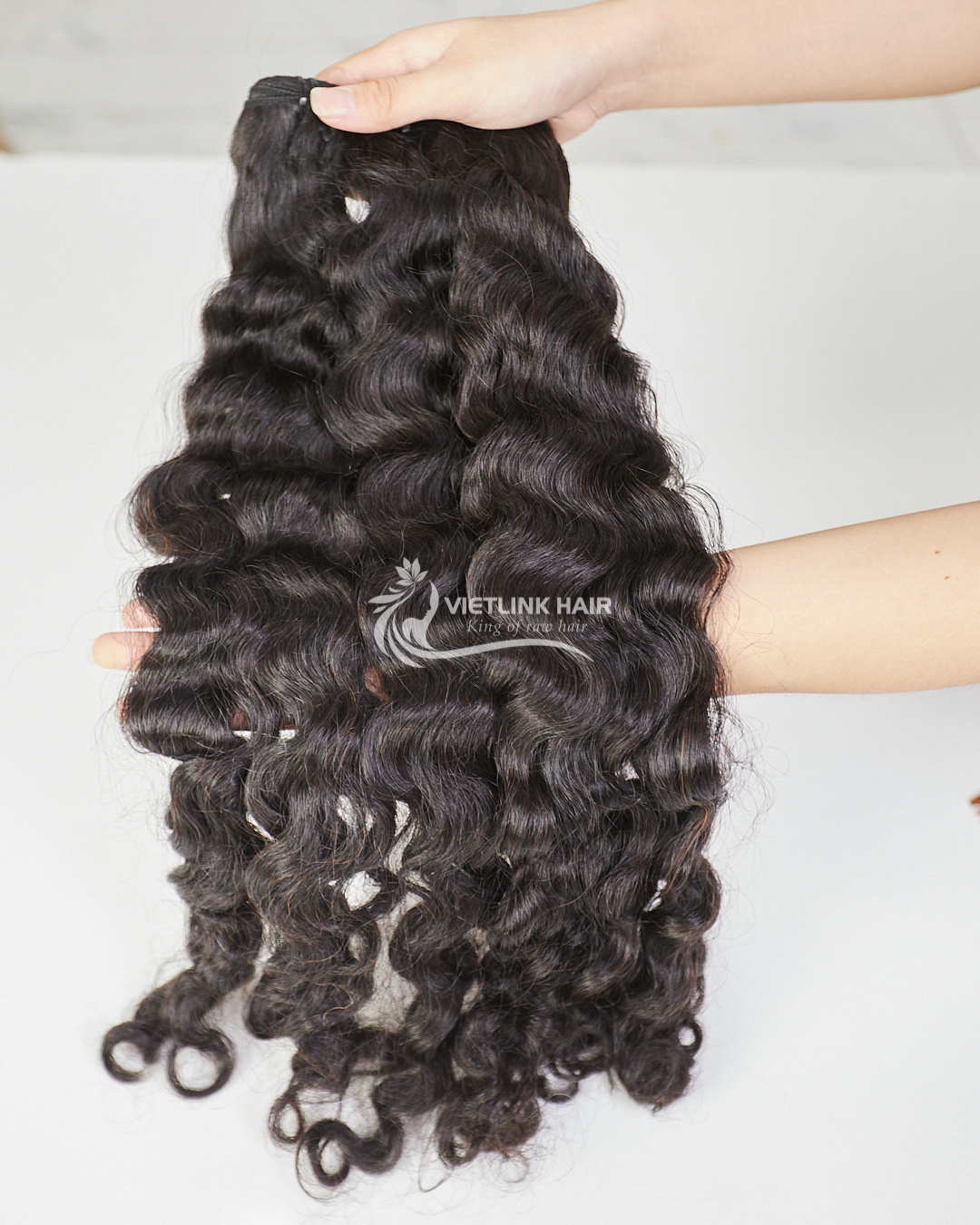 Cambodian Wavy Curly Bundles Raw Human Hair From Vietnamese Hair Vendor Cuticle Aligned Hair