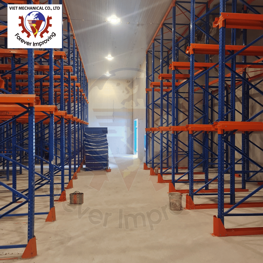 High Quality Heavy Duty Drive-In Pallet Racking System Heavy Duty Hanger Storage Rack for Stacking Racks & Shelves