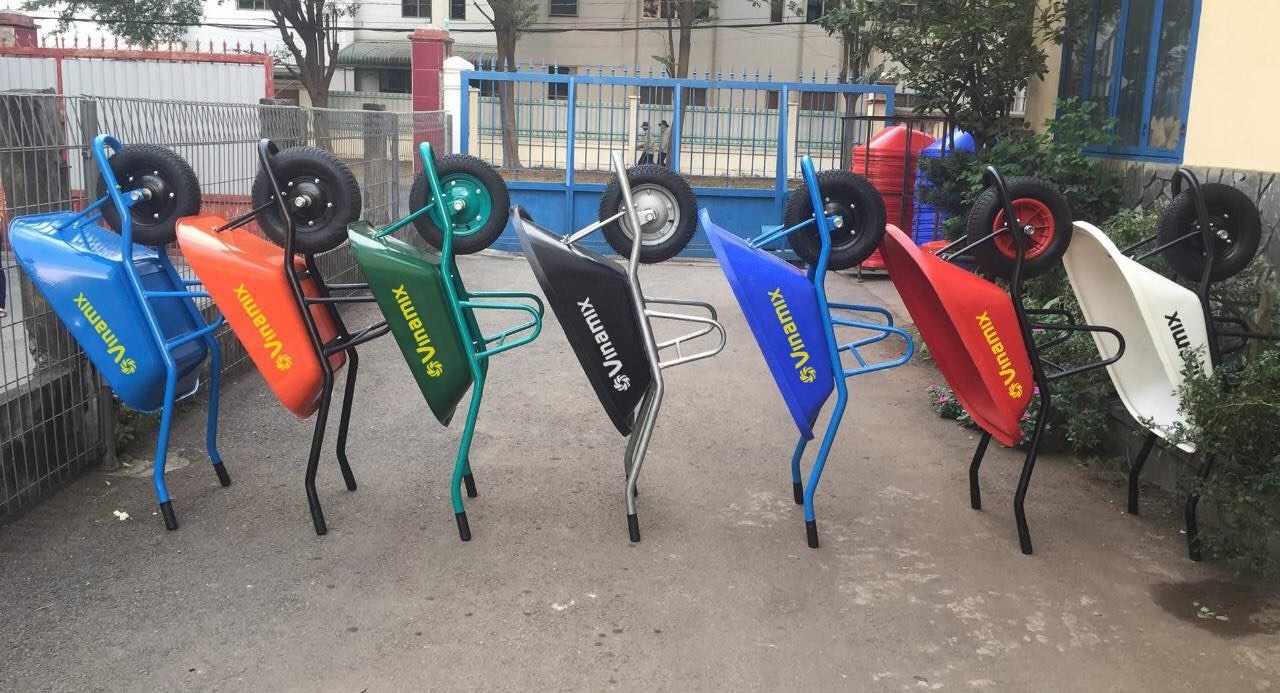 INDUSTRIAL WHEELBARROWS PLASTIC TRAY AND GALVANIZED OR POWEDER COATING FRAME 90L 130L WHEELBARROW DOUBLE WHEEL WHEELBARROW