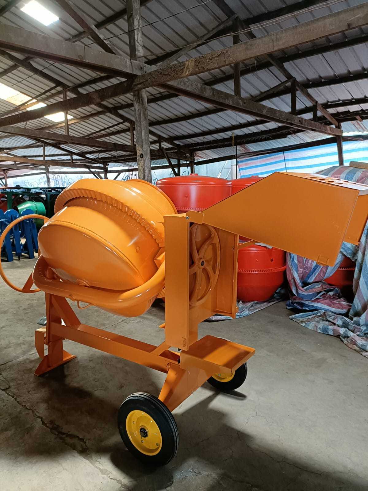 HOT SELLING Factory high quality price diesel electric cement concrete mixer mix motors 3cbm from vietnam