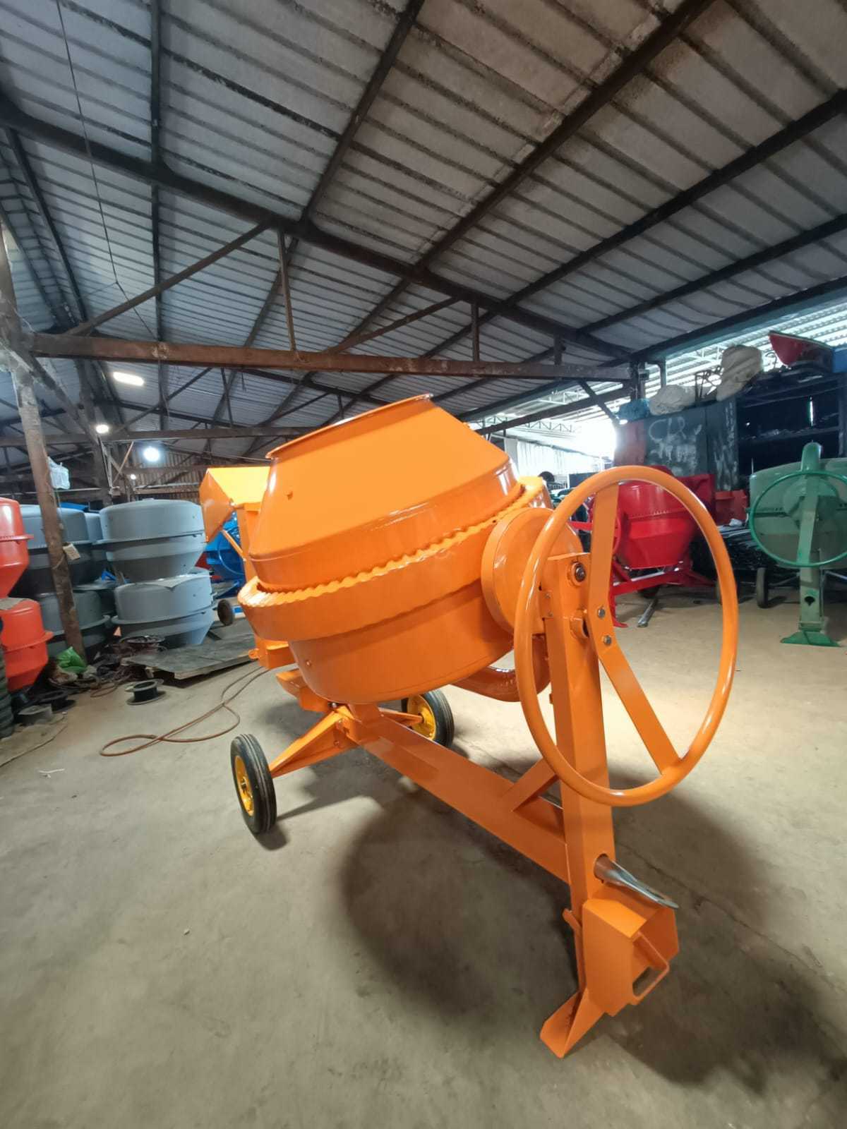 HOT SELLING Factory high quality price diesel electric cement concrete mixer mix motors 3cbm from vietnam