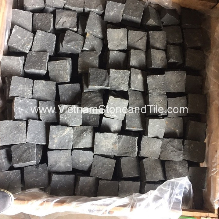 Basalt Rock Vietnam Black and grey Basalt cobble  Basalt cubic Often used to pave the way, paving the garden