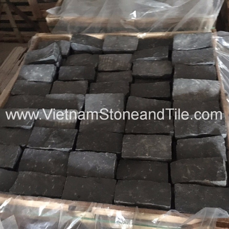 High Quality Vietnam Stock Black Basalt Cubic  Black and Grey Basalt Cobble Cubic 100x100x76mm Outdoor Pavers Natural Cobbles