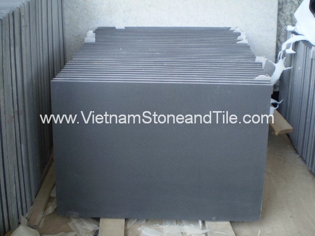 Vietnam Black Basalt Slabs Black Basalt Slab and Cut To Size Suitable For Paving Stone Items Or S tairs