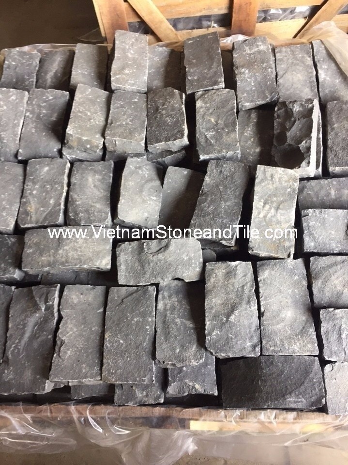 Basalt Rock Split, Vietnam Black and grey Basalt cobble (cubic)