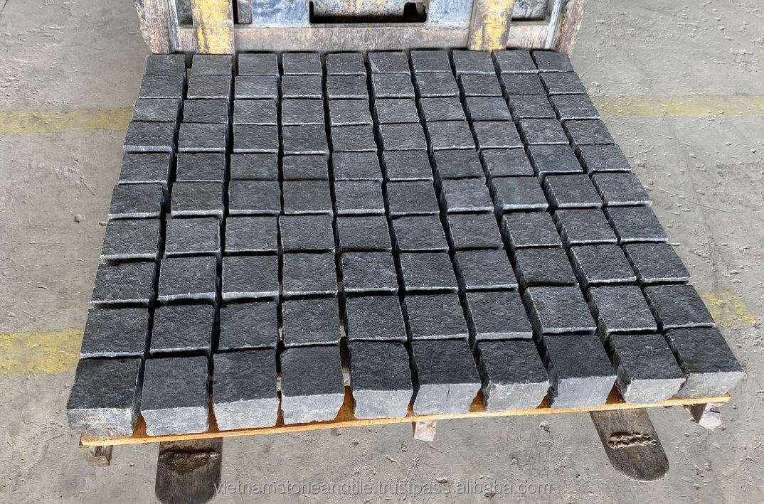 Best Quality Paving Stones Wholesale Price Black Basalt Cobble 10x10cm Cubic Basalt Flexible Cladding Wall and Floor Tiles