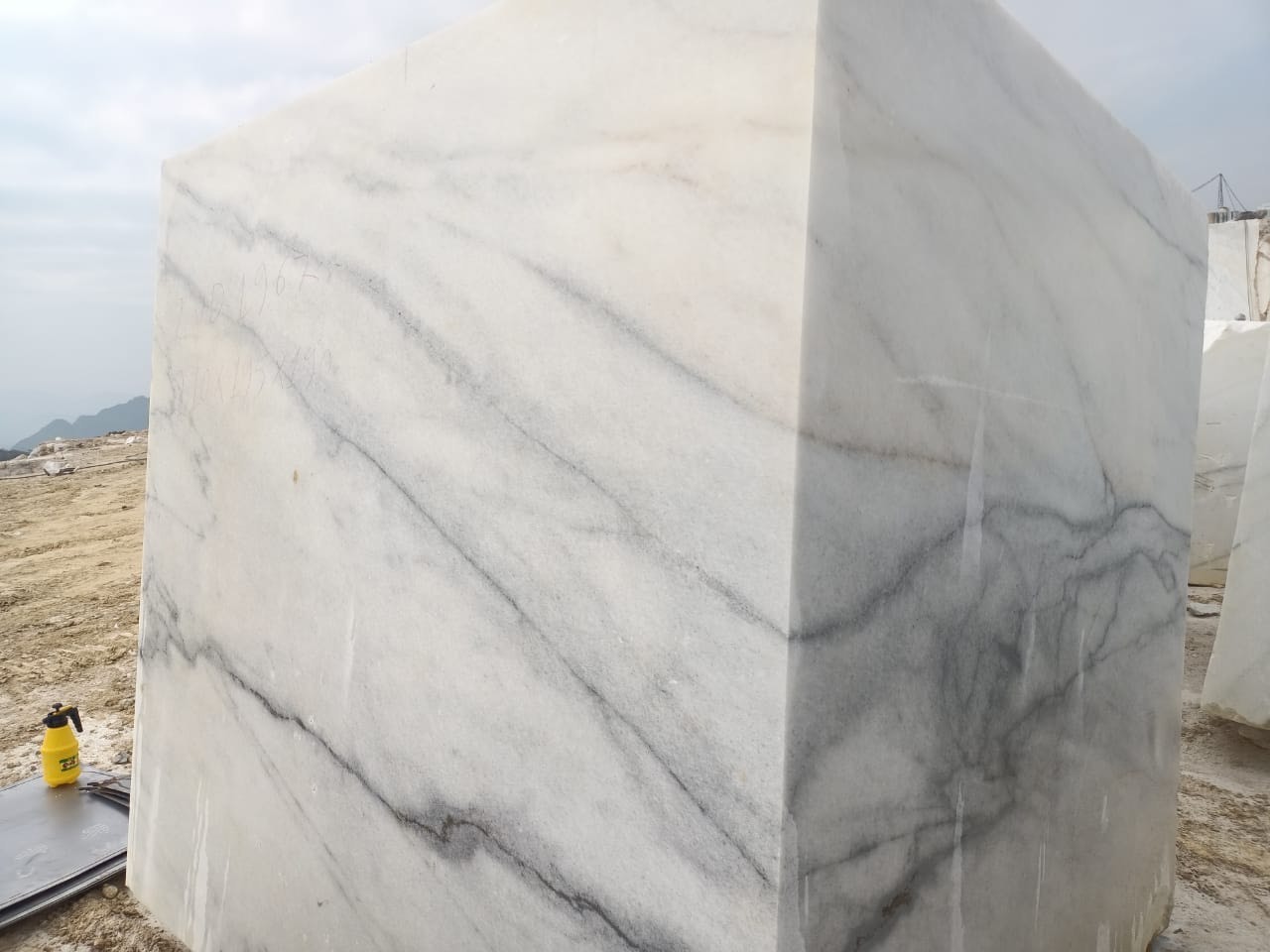 Competitive Price  white marble block price m3 marble blocks for sale rough carrara vietnam white marble block