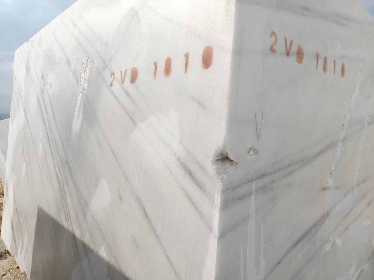 Competitive Price  white marble block price m3 marble blocks for sale rough carrara vietnam white marble block