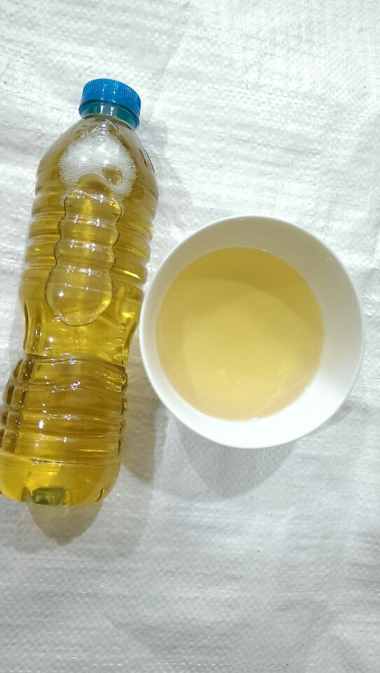 High Quality Of Crude Coconut Oil Light Yellow Color From Vietnam With Competitive Price - Wholesale Ready In Stock