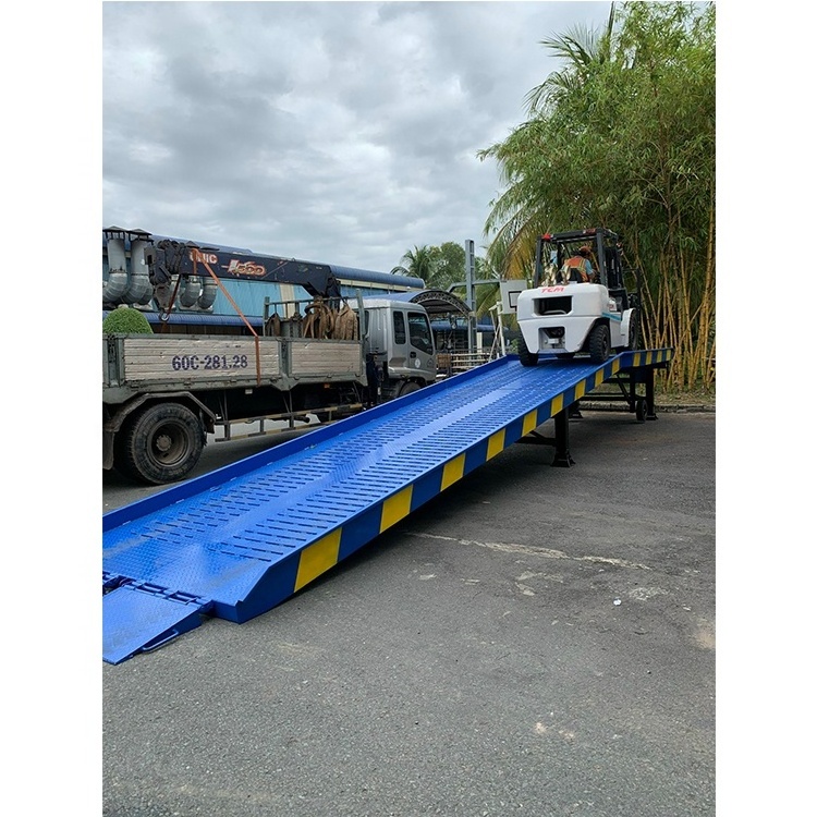 Best Price Container Loading Ramp Vramp-10T-S Dock Yard Anti Slip Lift Truck Ramp Engine Supporting Forklift Drives to Container