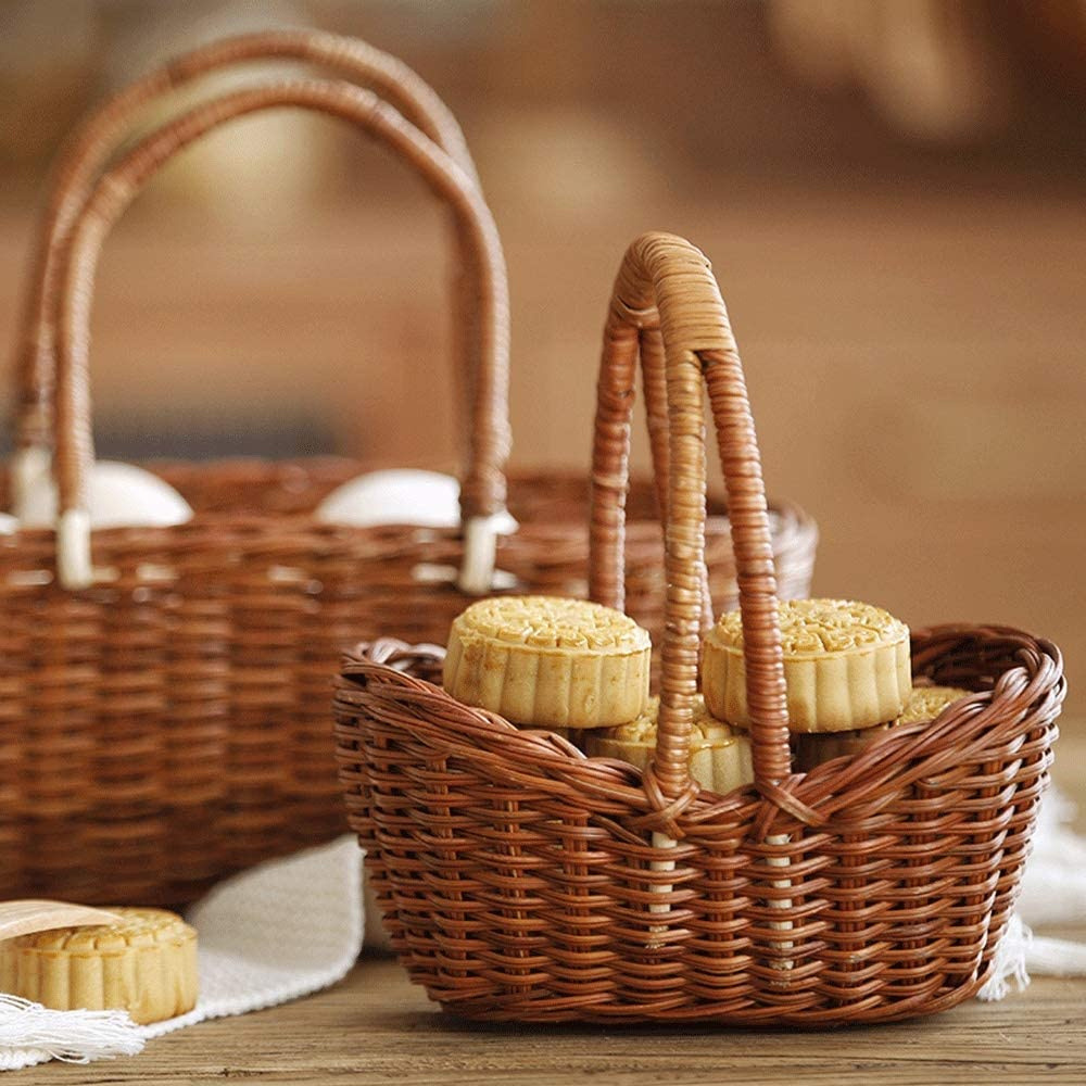 Wholesaler handmade rattan Christmas gift basket