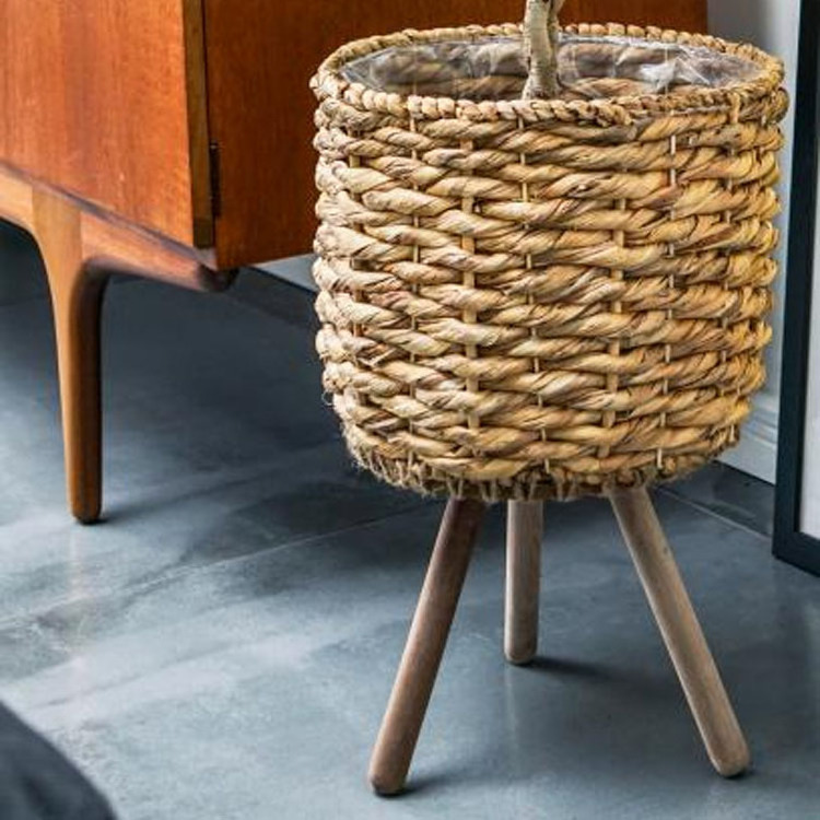 Indoor Water Hyacinth Planter Basket with Wood Stand, Water Hyacinth Basket on Wooden Legs in Vietnam