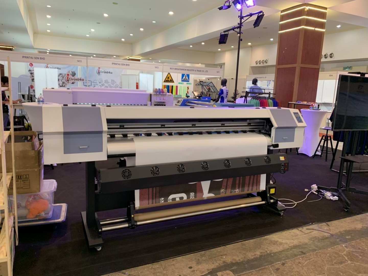 Vigojet high quality digital inkjet wallpaper printing machine with xp600 print head 1.8m eco solvent printer