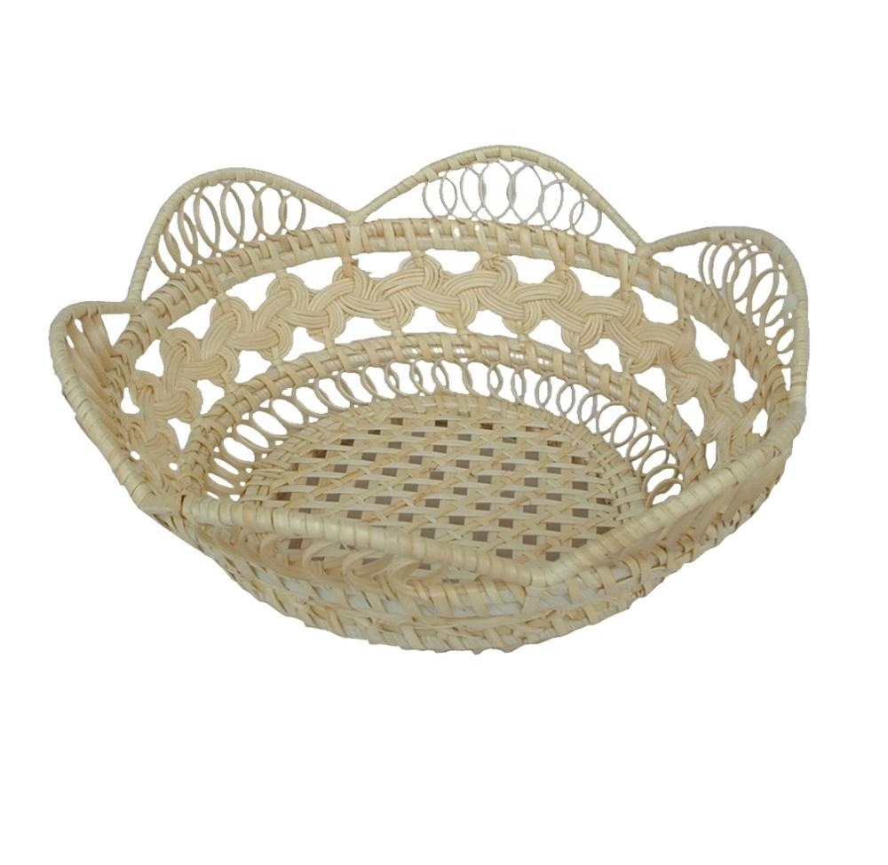 Whole sale Small bamboo basket for gift rattan stylized decorative fruit basket