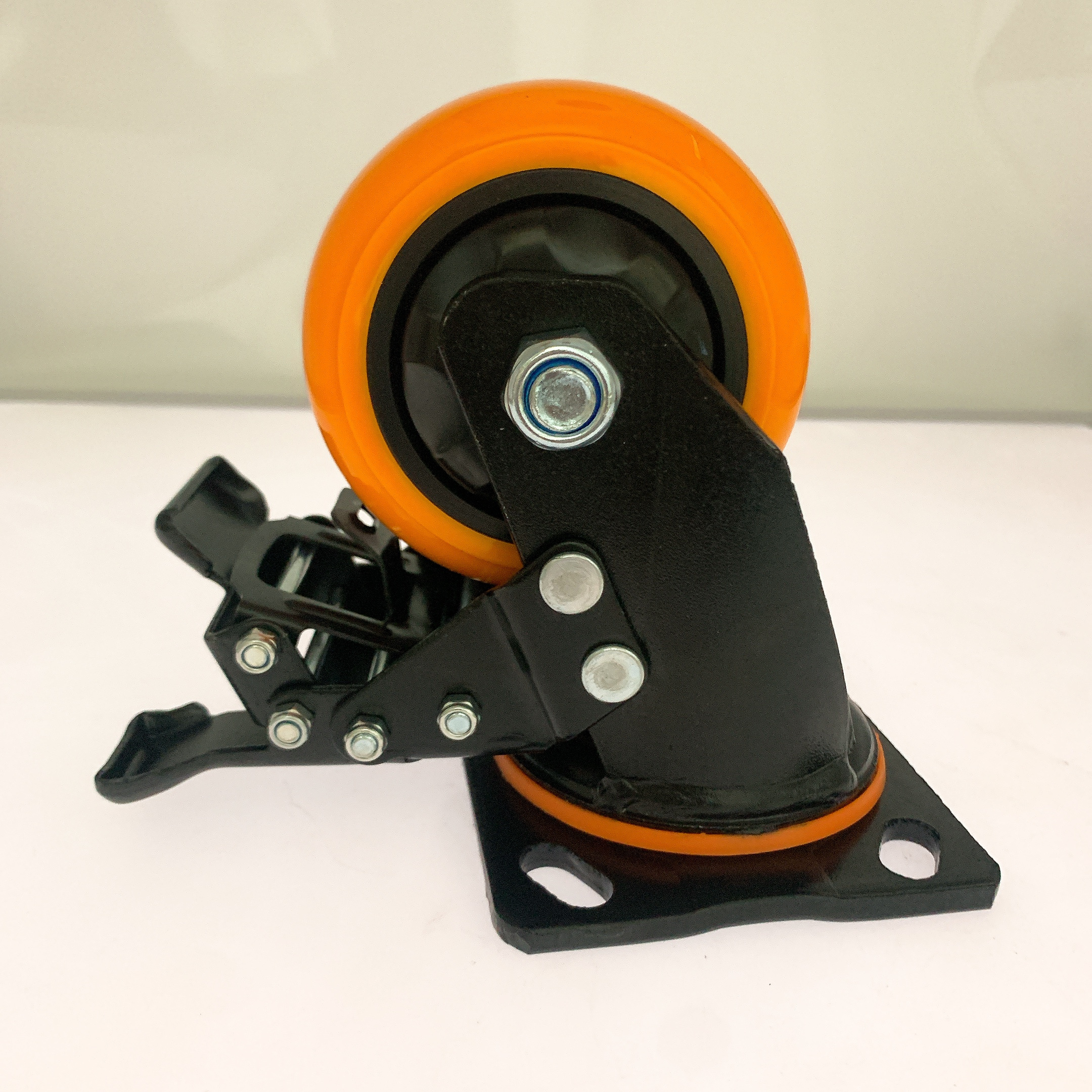 5mm Plate Thickness Black Bracket 4Inch Korea Style Heavy Duty Orange PU Casters With Black Dust Cover Double Brake from Vietnam