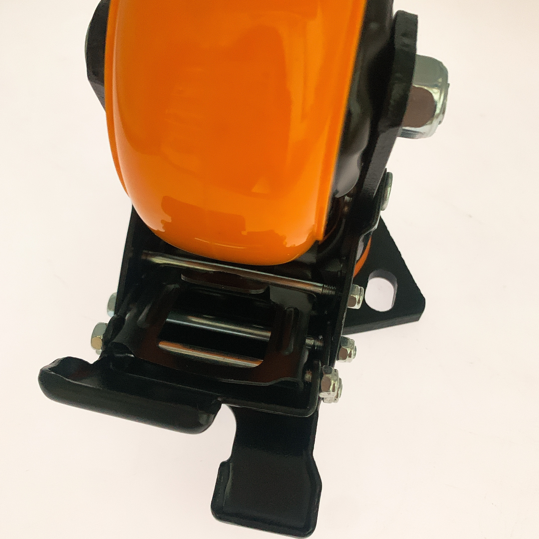 5mm Plate Thickness Black Bracket 4Inch Korea Style Heavy Duty Orange PU Casters With Black Dust Cover Double Brake from Vietnam