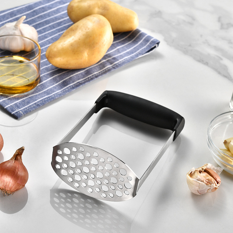 Factory Kitchen Gadgets Stainless Steel Potato Masher Hand Press Fruit Vegetable Press Potatoes Vegetable Presser Potato Masher