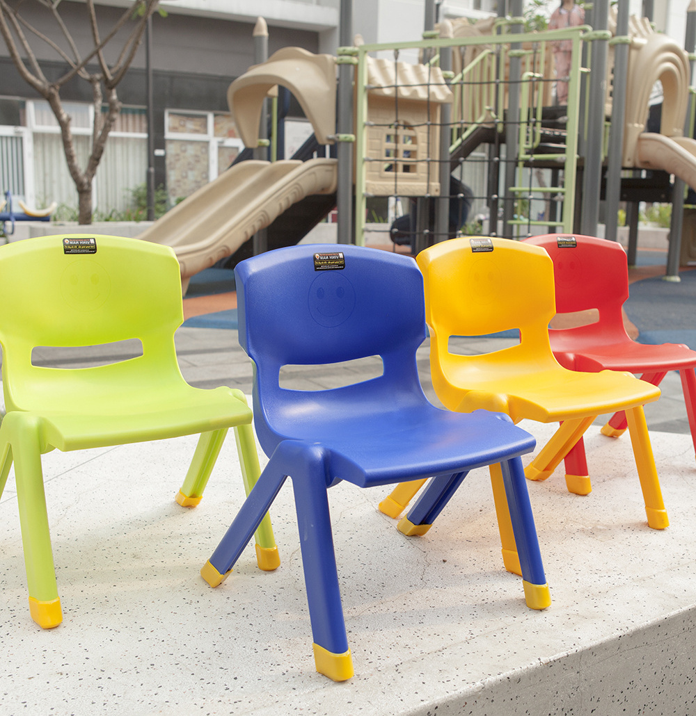 High Quality Basic Plastic Chair Small Budget School Wholesale Cheap Plastic Chair for Preschool Scenes Kindergarten Playroom