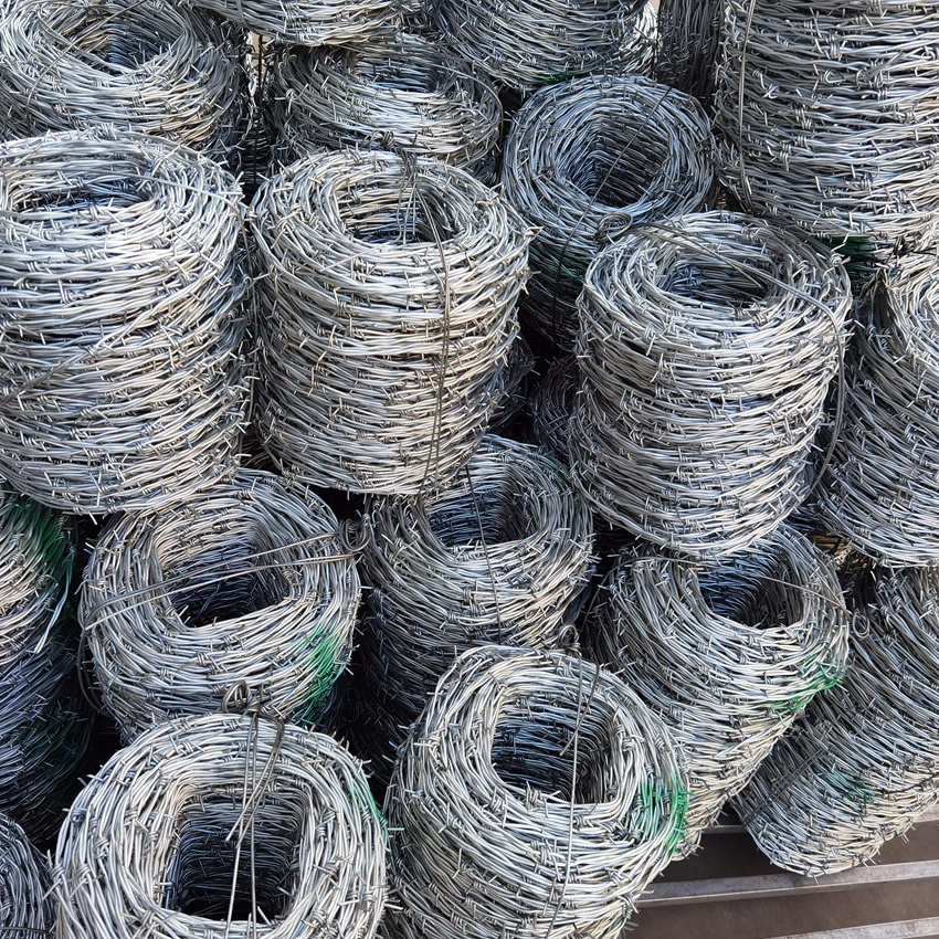 12*12 barb wire fence roll galvanized for Protecting Your Garden or Yard