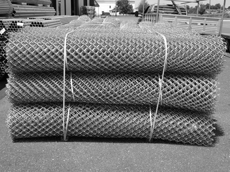 Cheap price 6*100ft  hot dipped galvanized 2*2 inch chain link mesh  fence