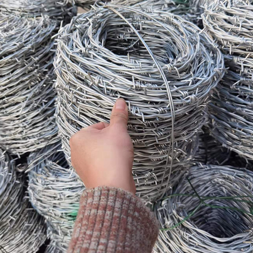 12*12 barb wire fence roll galvanized for Protecting Your Garden or Yard