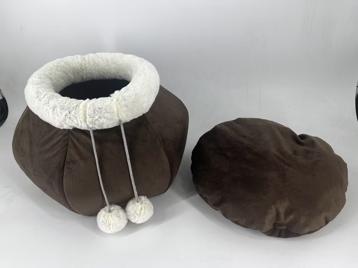 Cat Cat Bed Round and Cave Shape Self Warming plush suede fabric cat small dog cosy bed pets igloo bed hideout cave