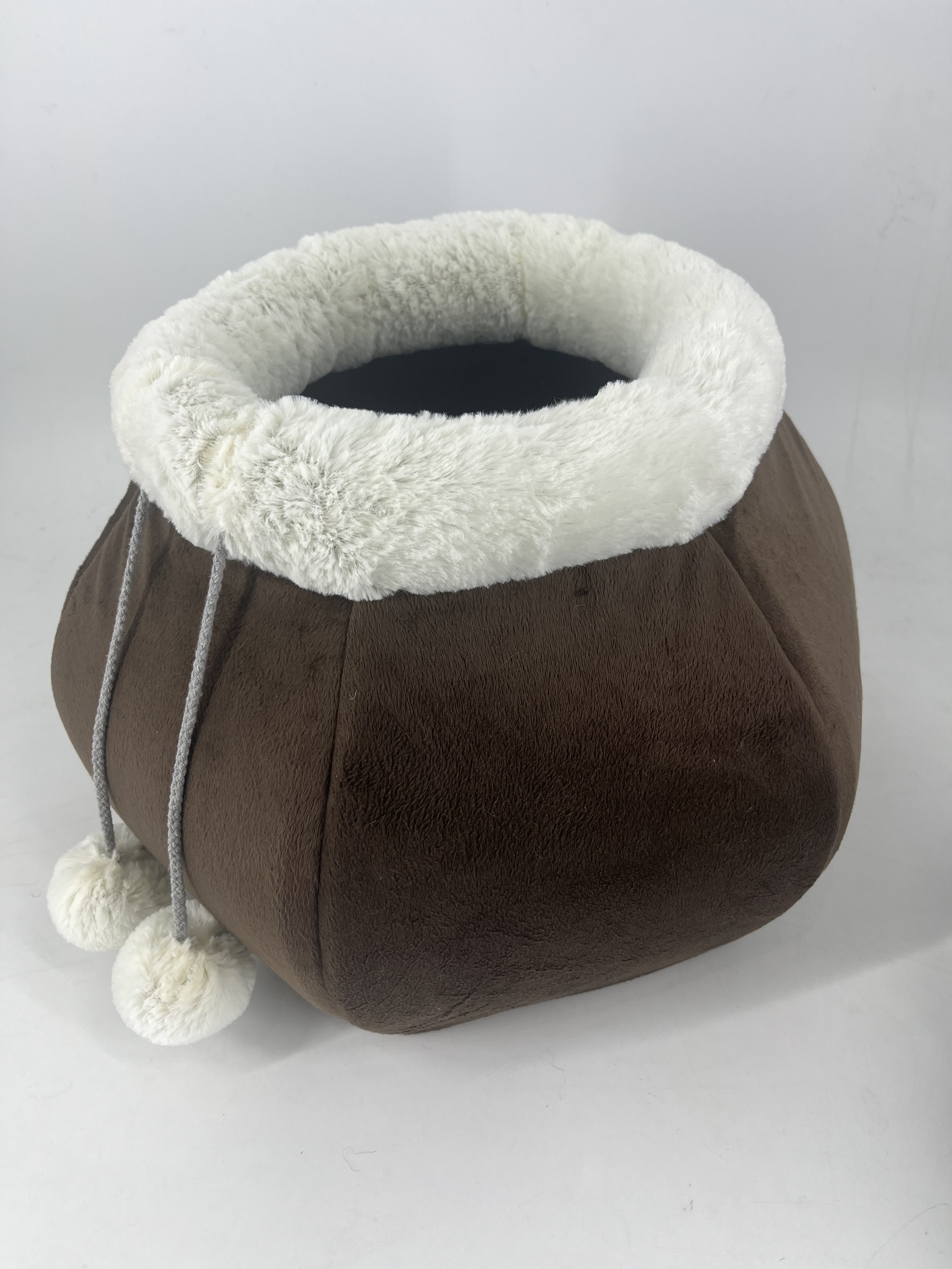 Cat Cat Bed Round and Cave Shape Self Warming plush suede fabric cat small dog cosy bed pets igloo bed hideout cave