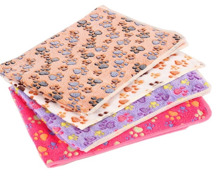 Cheap Stocked Fluffy Dog Blanket Soft Warm Fleece Blanket Pet Durable Washable Puppy Cat Blanket Throw