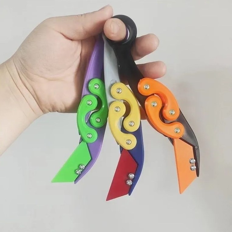 Tiktok Popular Creative 3D Gravity Funny Folding Butterfly Claw Radish Knife Stress Relief Novelty Fidget Toy