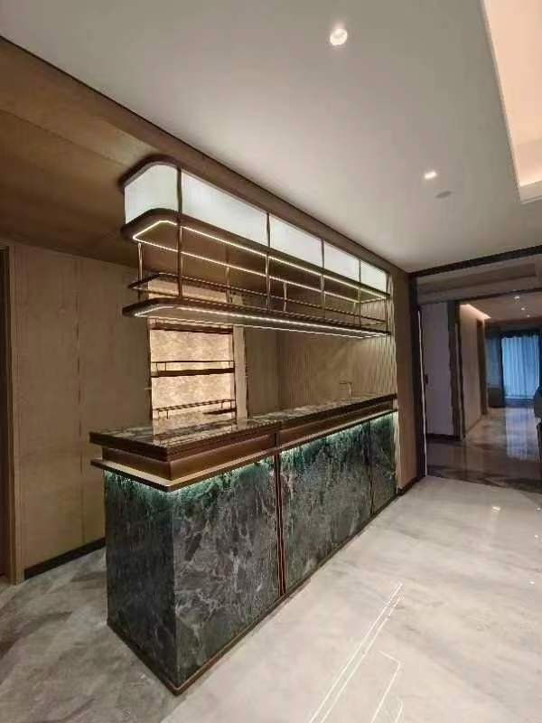 Dining Room/Living Room Decorative Display Metal Wine Cabinets for Household Hotel Restaurant Entrance Area Beverage Showcase