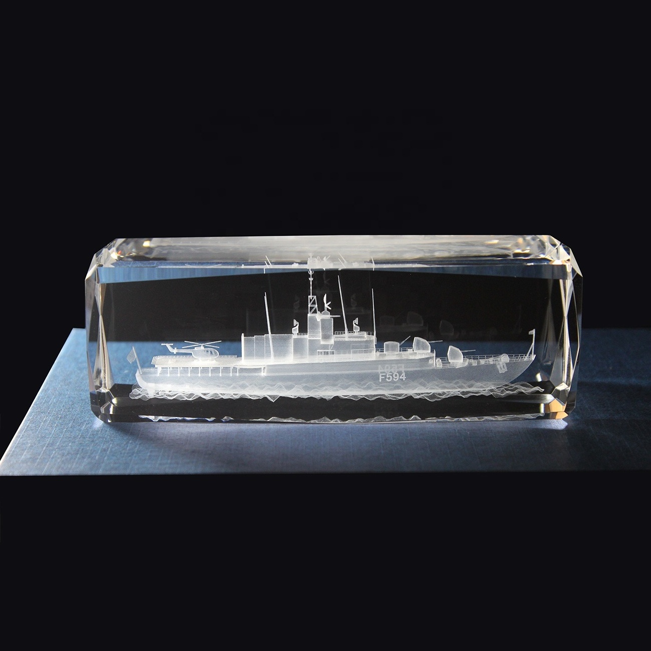 Wholesale optical crystal glass 3d laser engraving boats ships model crystal glass vessel  model as souvenir gift for gift items