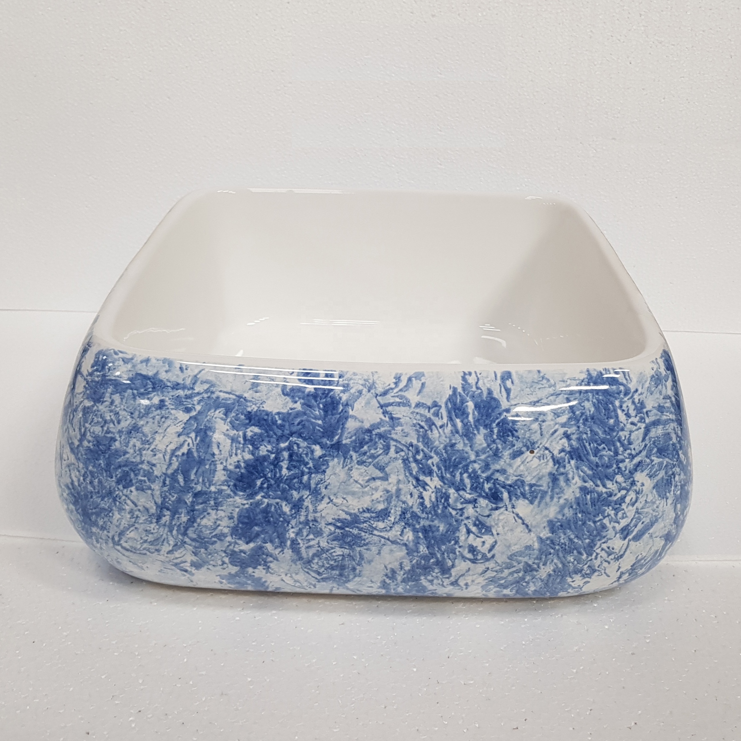 Designer Art Modern Ceramic Table Top for Home Living Room Dining Hall Kitchen and Bathroom Wash Basin Sanitary Ware From India