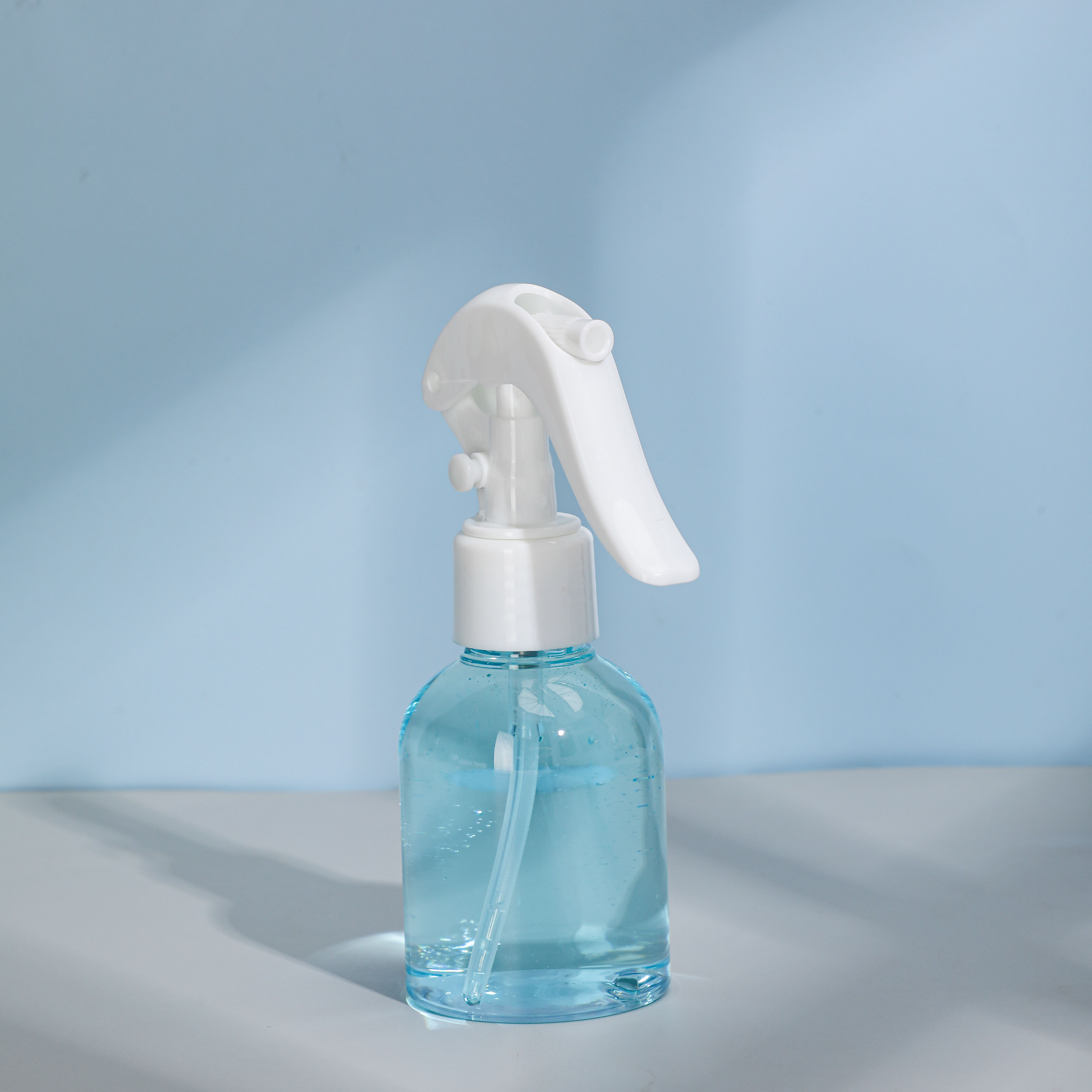 Cosmetics Alcohol freshener packaging use 150ml round shape Mouse Spray Gun Bottle Fine Mist spray bottles