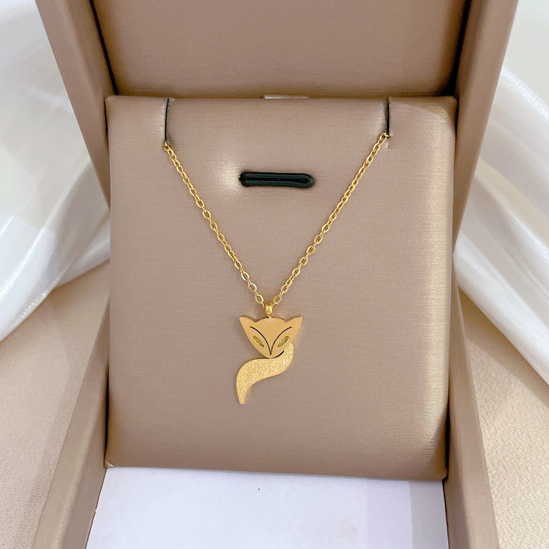 Hot Selling Statement Gold Stainless Steel Heart Butterfly Pendant Necklace Women Non Tarnish Pendant Necklace Jewelry