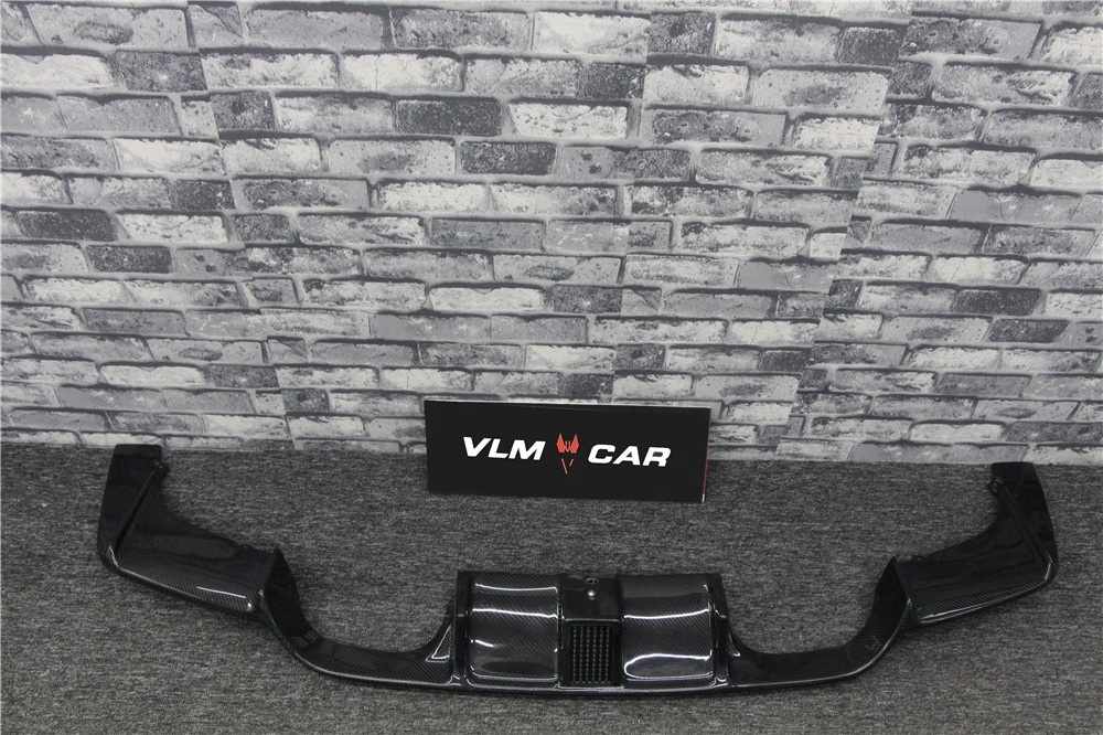 CAR BODY KIT FOR BMW F80 F82 M3 M4 KT TYPE CARBON REAR DIFFUSER