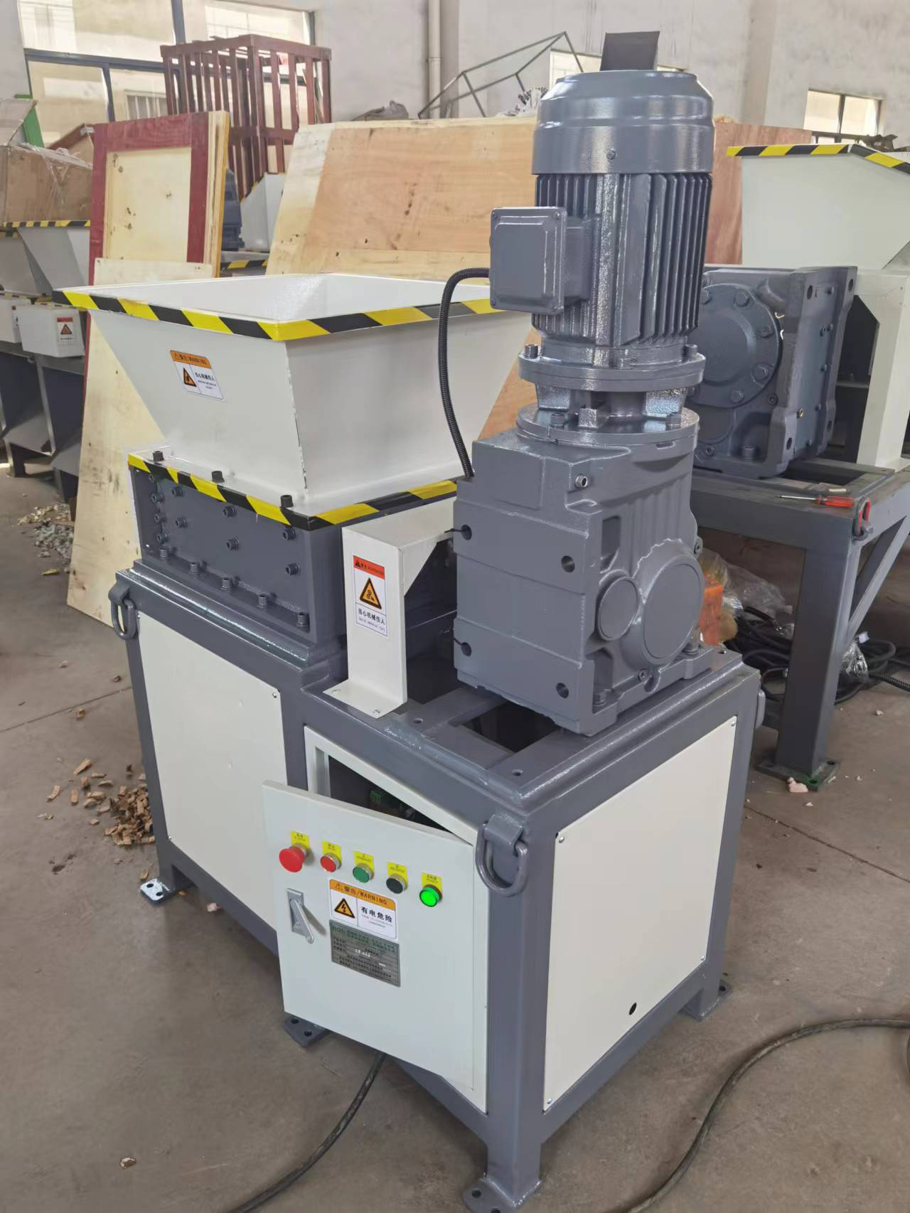 Waste Industrial Timber Wood Pallet Double Shaft Shredder For Sale