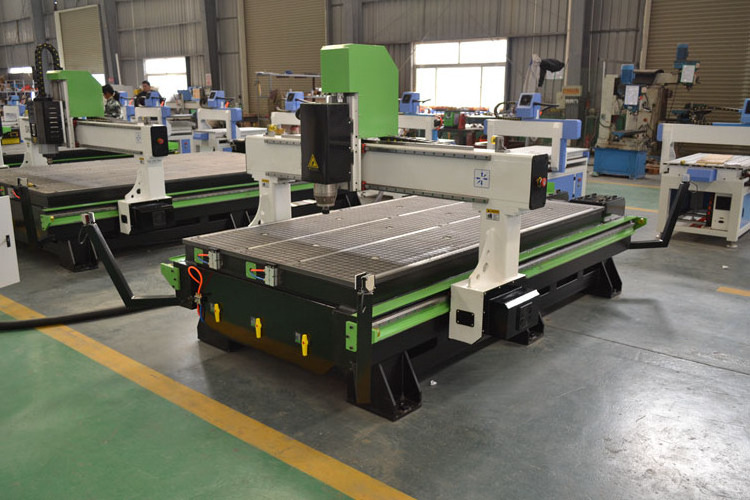 1325 automatic tool changer 3d wood carving automatic cnc router machine with Italy ATC spindle