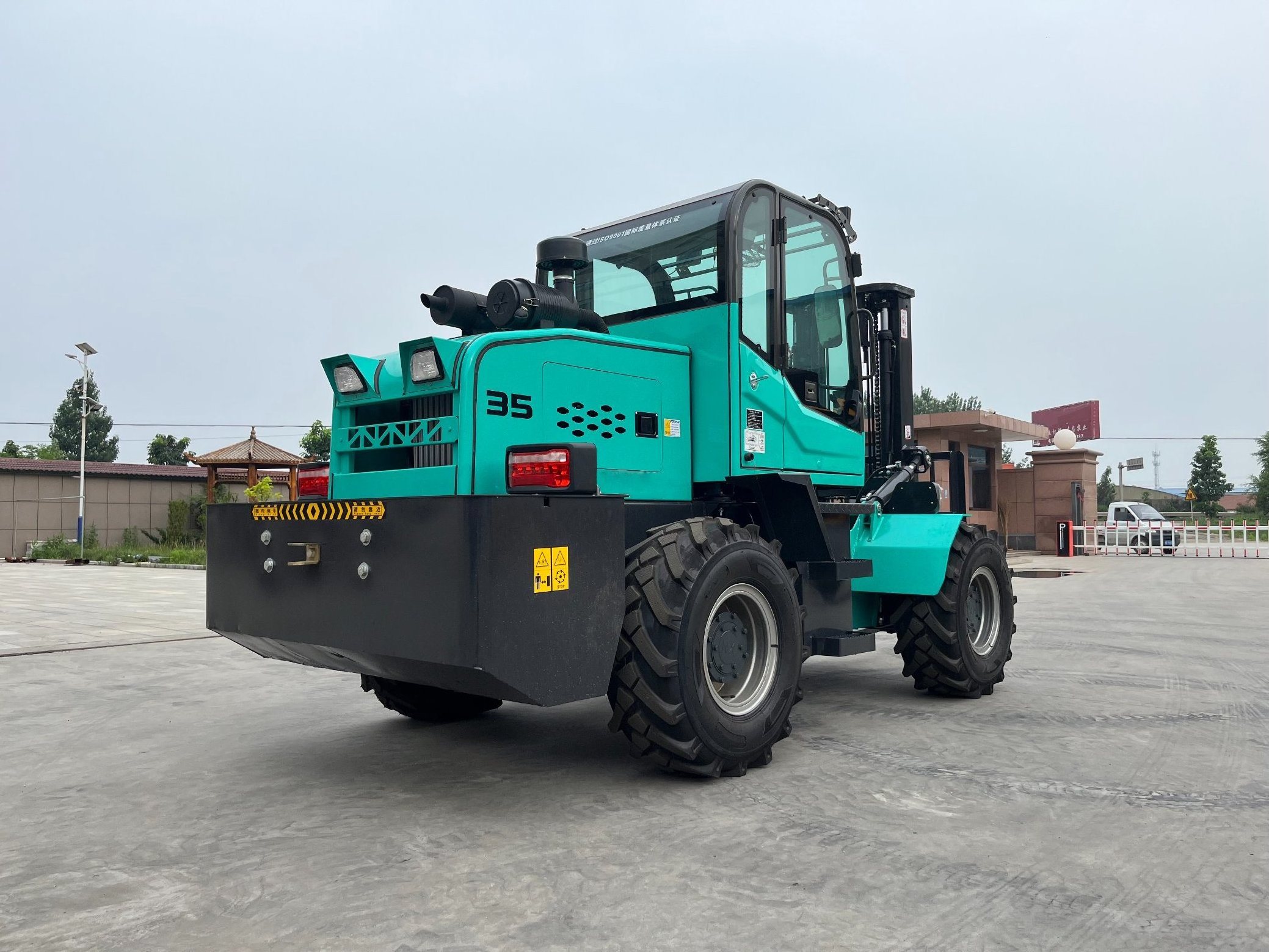 4t 5t 3t off road diesel forklift truck 4WD all rough terrain forklift for sale