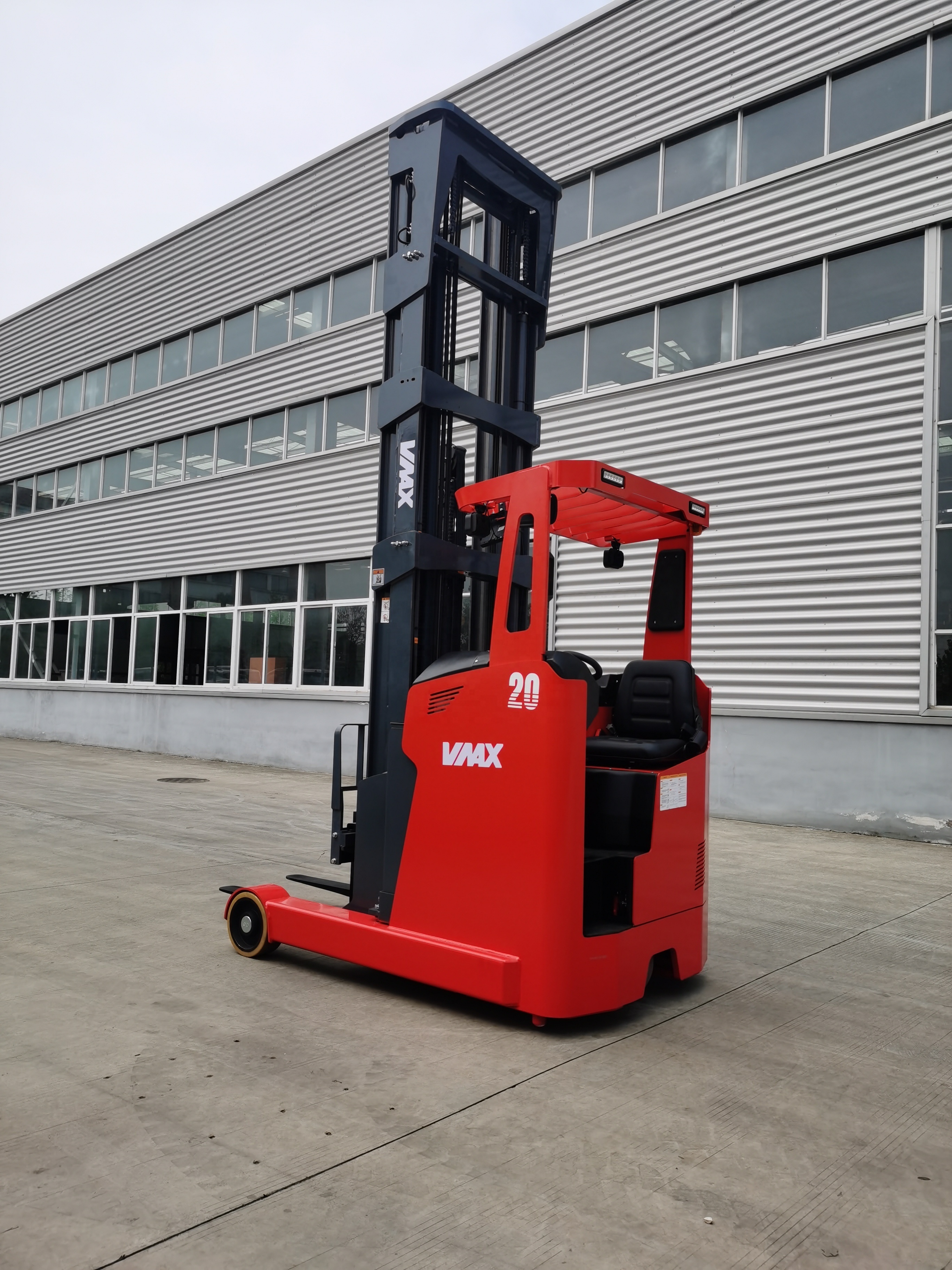 2ton 8m electric reach stacker electric narrow aisle reach truck big battery electric reach truck with max 12m lifting height