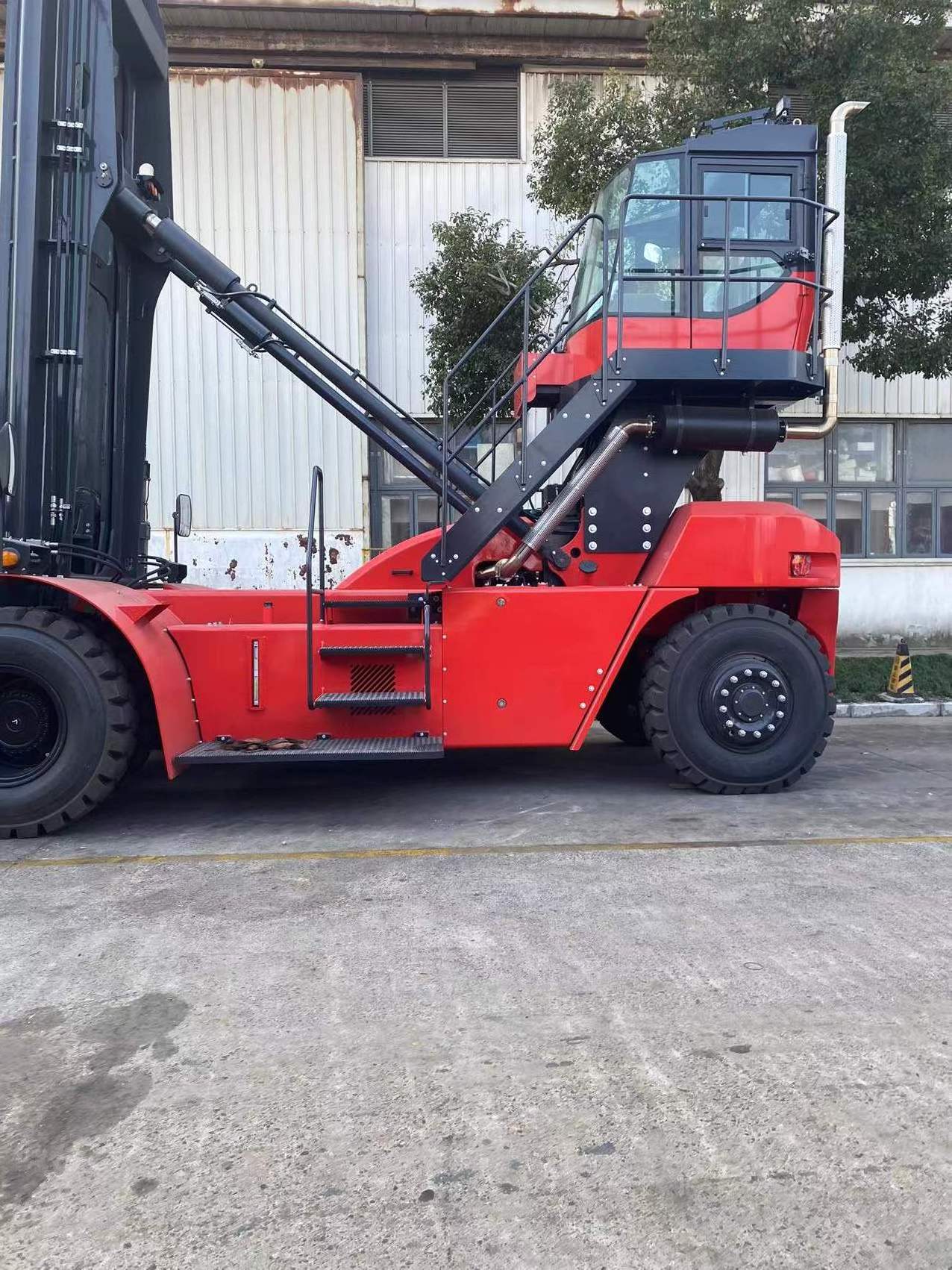 Cheap container lifter stacker ZLG90/8  empty handler price