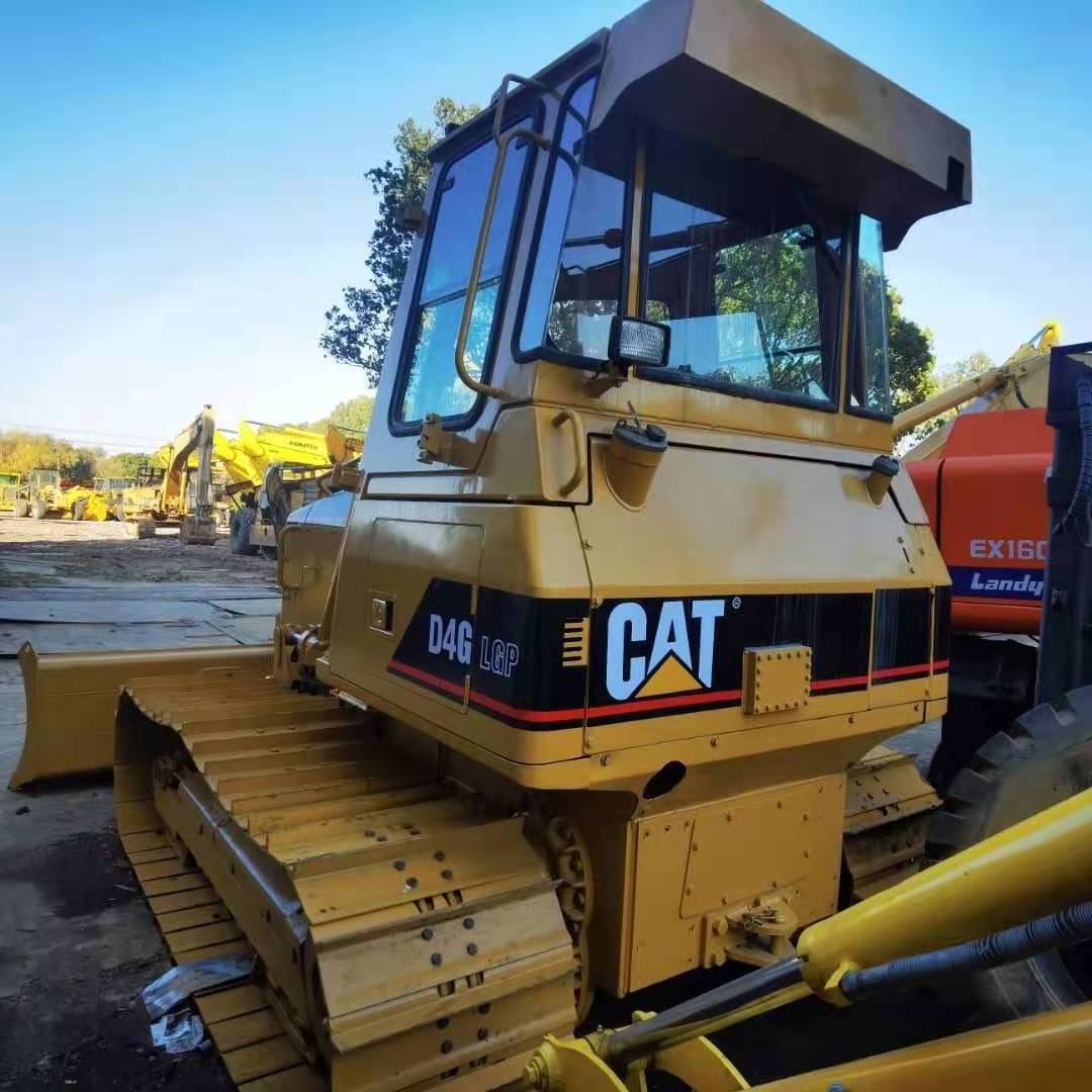 durable used D4G compact bulldozer for sale