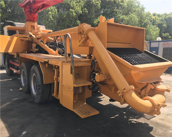 Used Vo-lvo Chassis Truck Putzmeister 37M Mounted Concrete Pump for sale