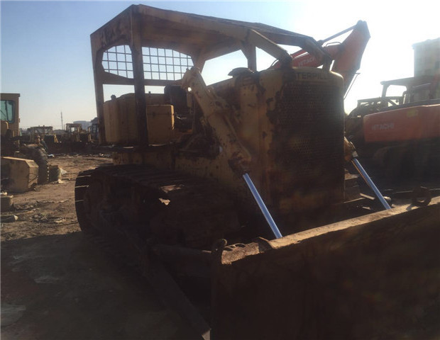 D7G WITH WINCH USED  D7G BULLDOZER WINCH